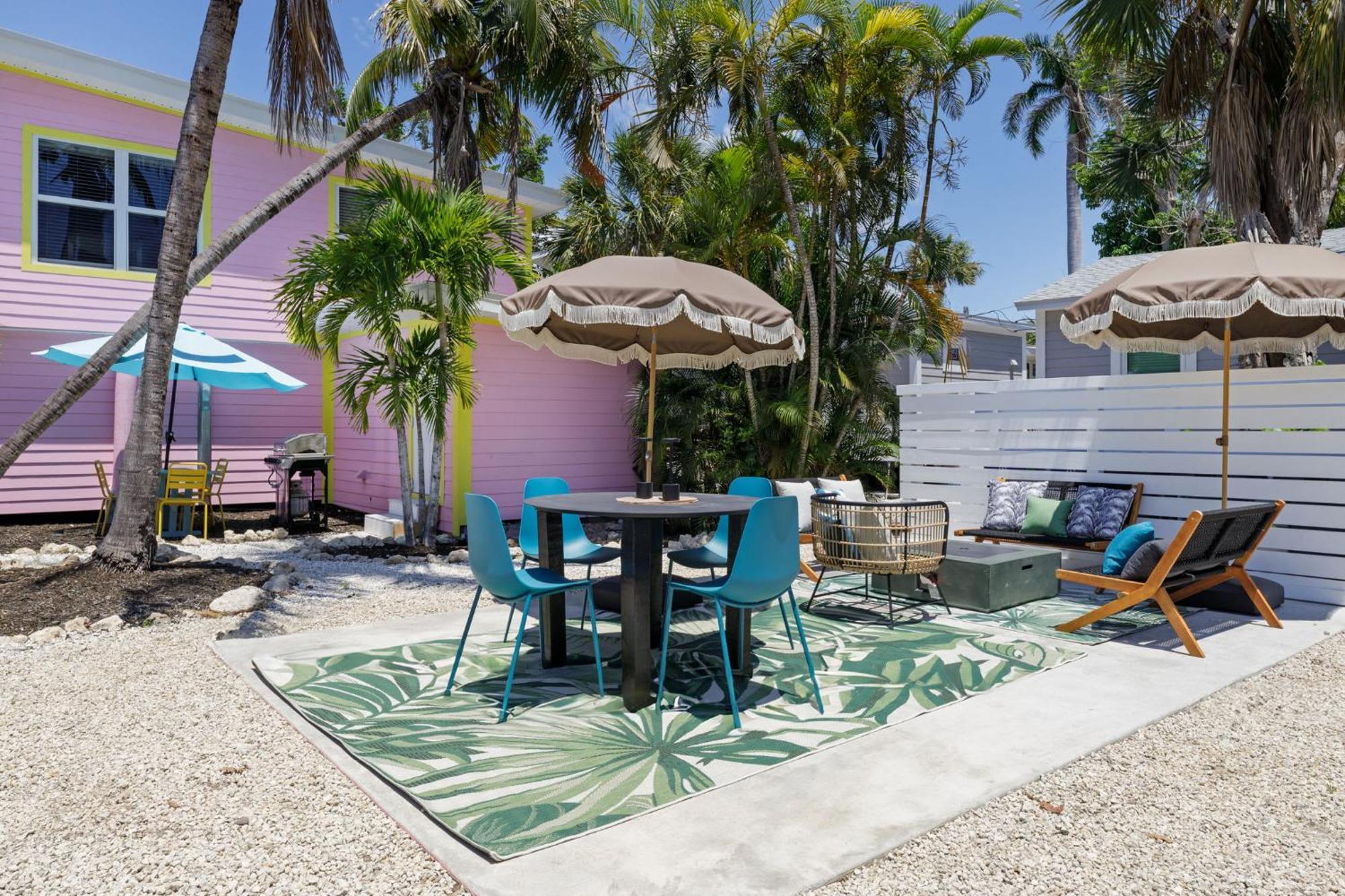 Charming Suite With Balcony And Bikes At Historic Sandpiper Inn Sanibel Eksteriør billede